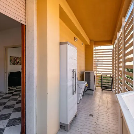 Goldhouse דירה
